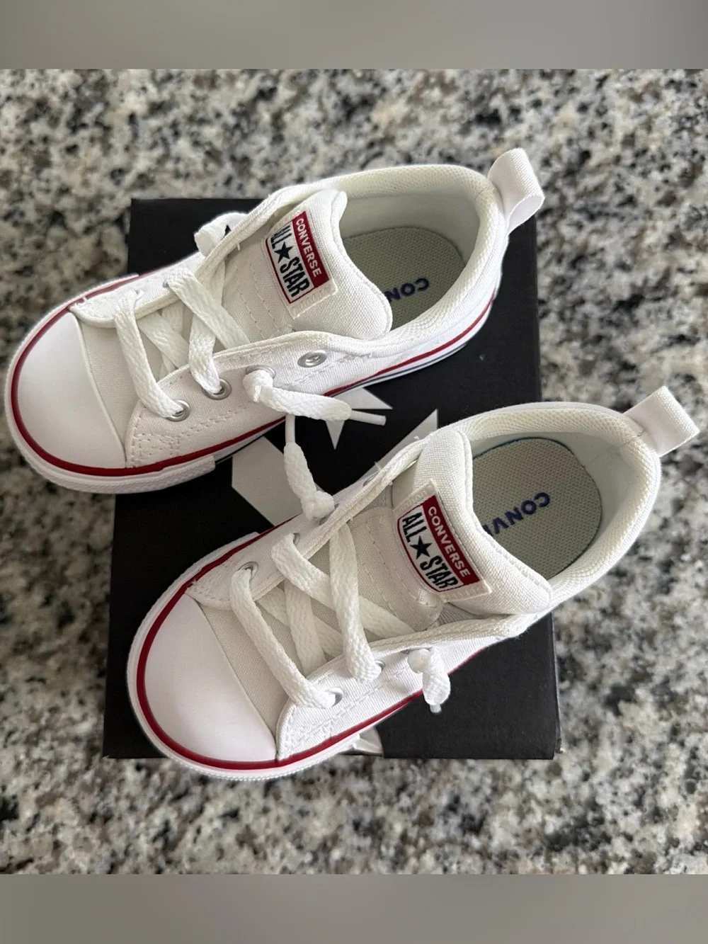 Brand New Never Worn Converse White/Garnet/Navy Shoe CTAS Street Slip